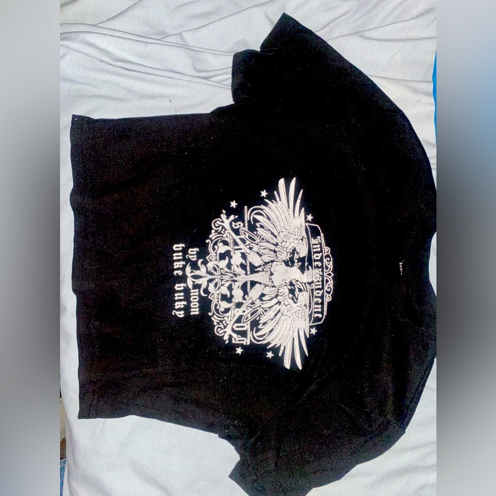 Black Edgy Women’s Crop Top!